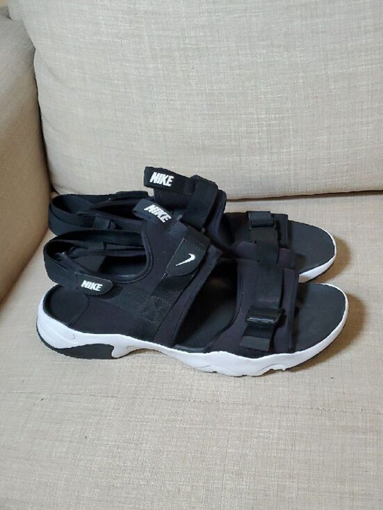 Nike Black and White Adjustable Athletic Sandals Men US 15